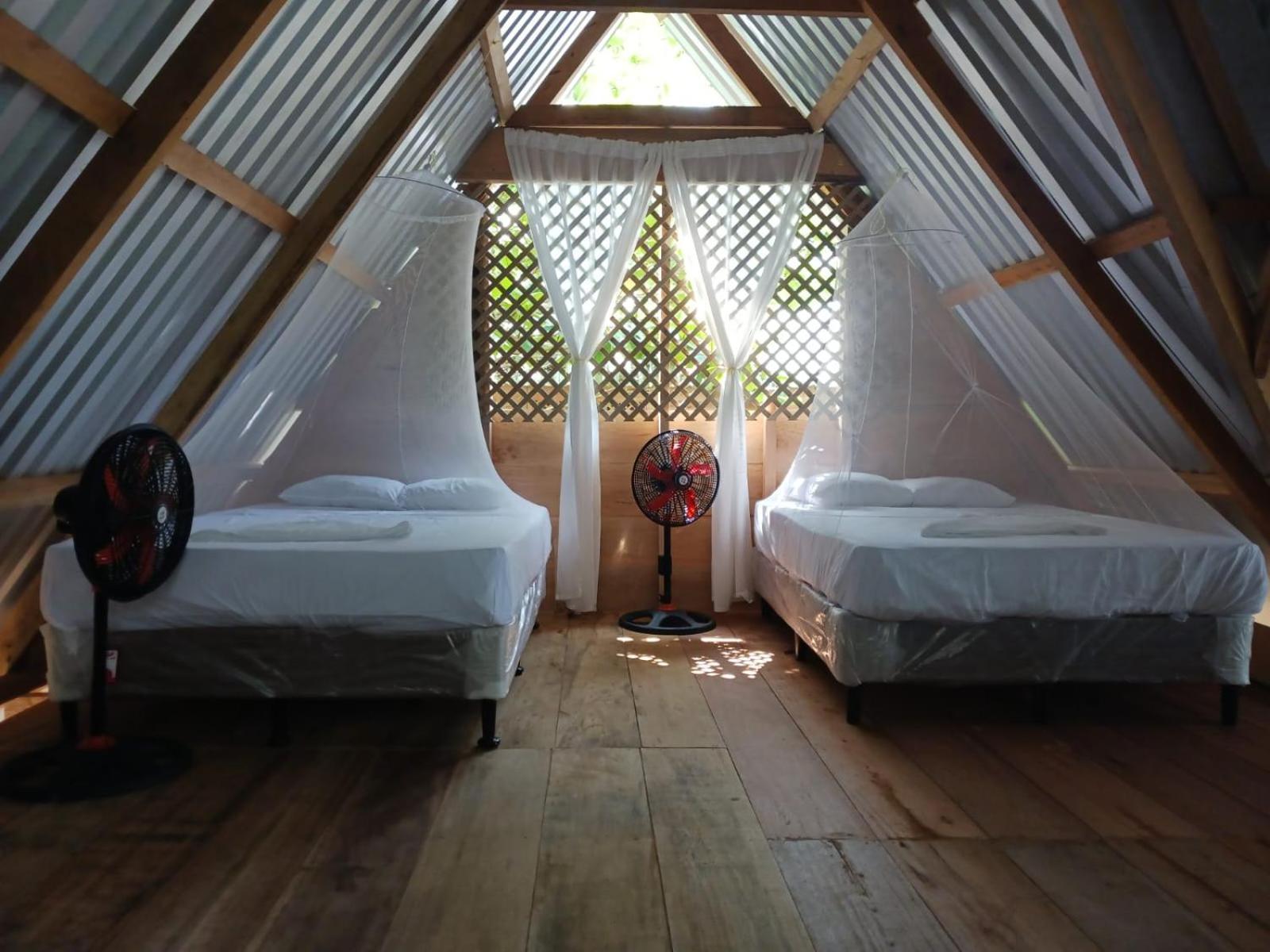 Casa Manati Hotel Lívingston Eksteriør billede